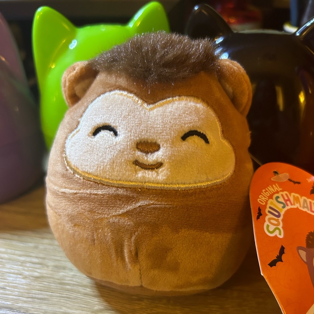 Little Halloween Squishmallow Wade The Werewolf - Picture 3 of 6